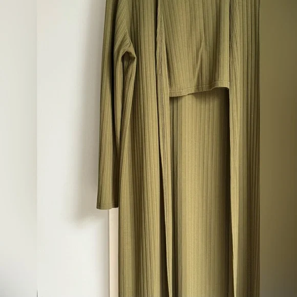 Womens Three-Piece Ribbed Lounge Set - Picture 6 of 16